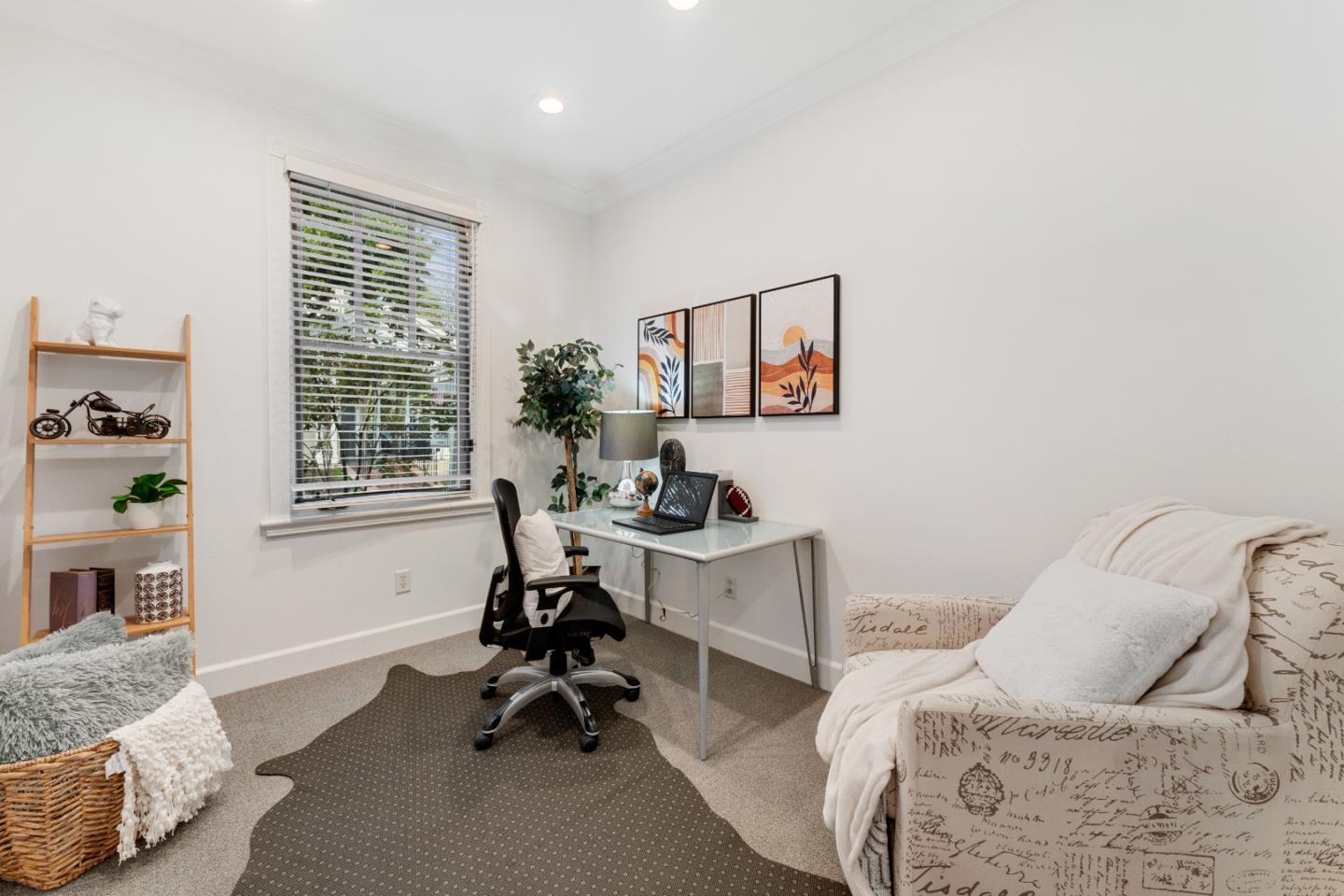 Detail Gallery Image 8 of 14 For 110 Boyer Ln, Los Gatos,  CA 95030 - 3 Beds | 2/1 Baths