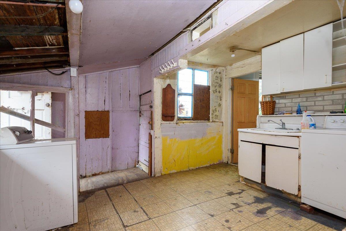 Detail Gallery Image 10 of 27 For 108 Cortland Ave, San Francisco,  CA 94110 - 2 Beds | 1 Baths
