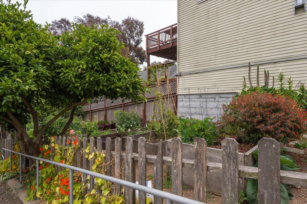 Detail Gallery Image 17 of 27 For 108 Cortland Ave, San Francisco,  CA 94110 - 2 Beds | 1 Baths