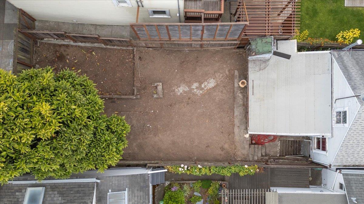 Detail Gallery Image 19 of 27 For 108 Cortland Ave, San Francisco,  CA 94110 - 2 Beds | 1 Baths