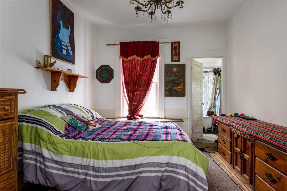 Detail Gallery Image 8 of 27 For 108 Cortland Ave, San Francisco,  CA 94110 - 2 Beds | 1 Baths