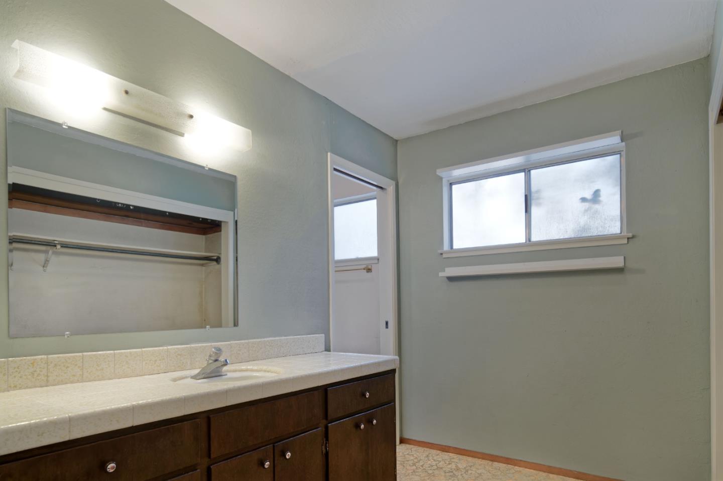 Detail Gallery Image 20 of 38 For 268 Alameda De Las Pulgas, Redwood City,  CA 94062 - 5 Beds | 3 Baths