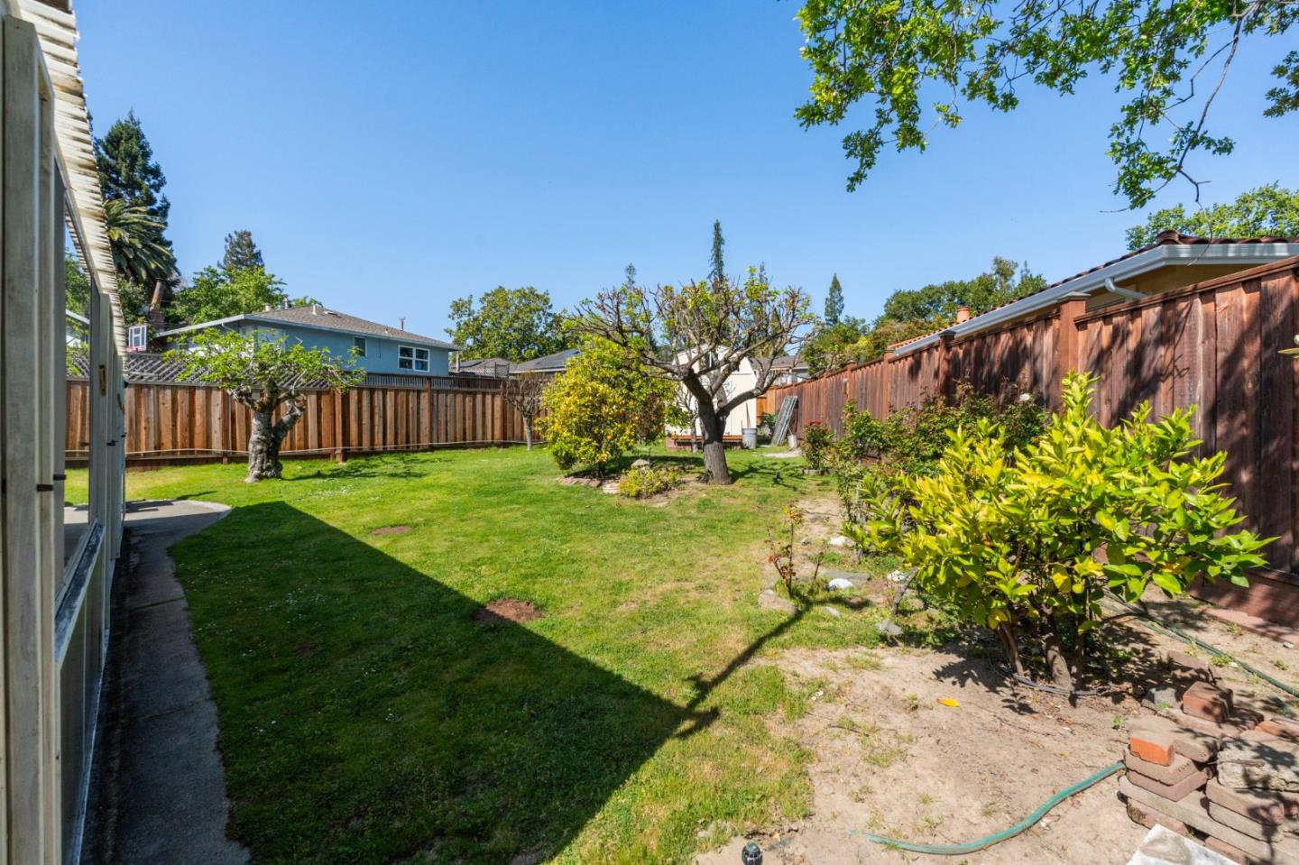 Detail Gallery Image 29 of 38 For 268 Alameda De Las Pulgas, Redwood City,  CA 94062 - 5 Beds | 3 Baths