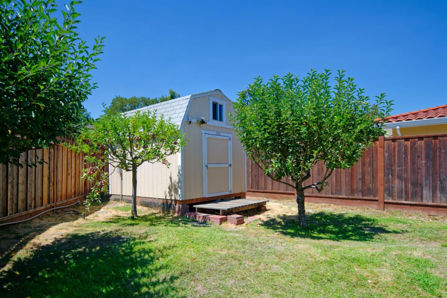 Detail Gallery Image 30 of 38 For 268 Alameda De Las Pulgas, Redwood City,  CA 94062 - 5 Beds | 3 Baths