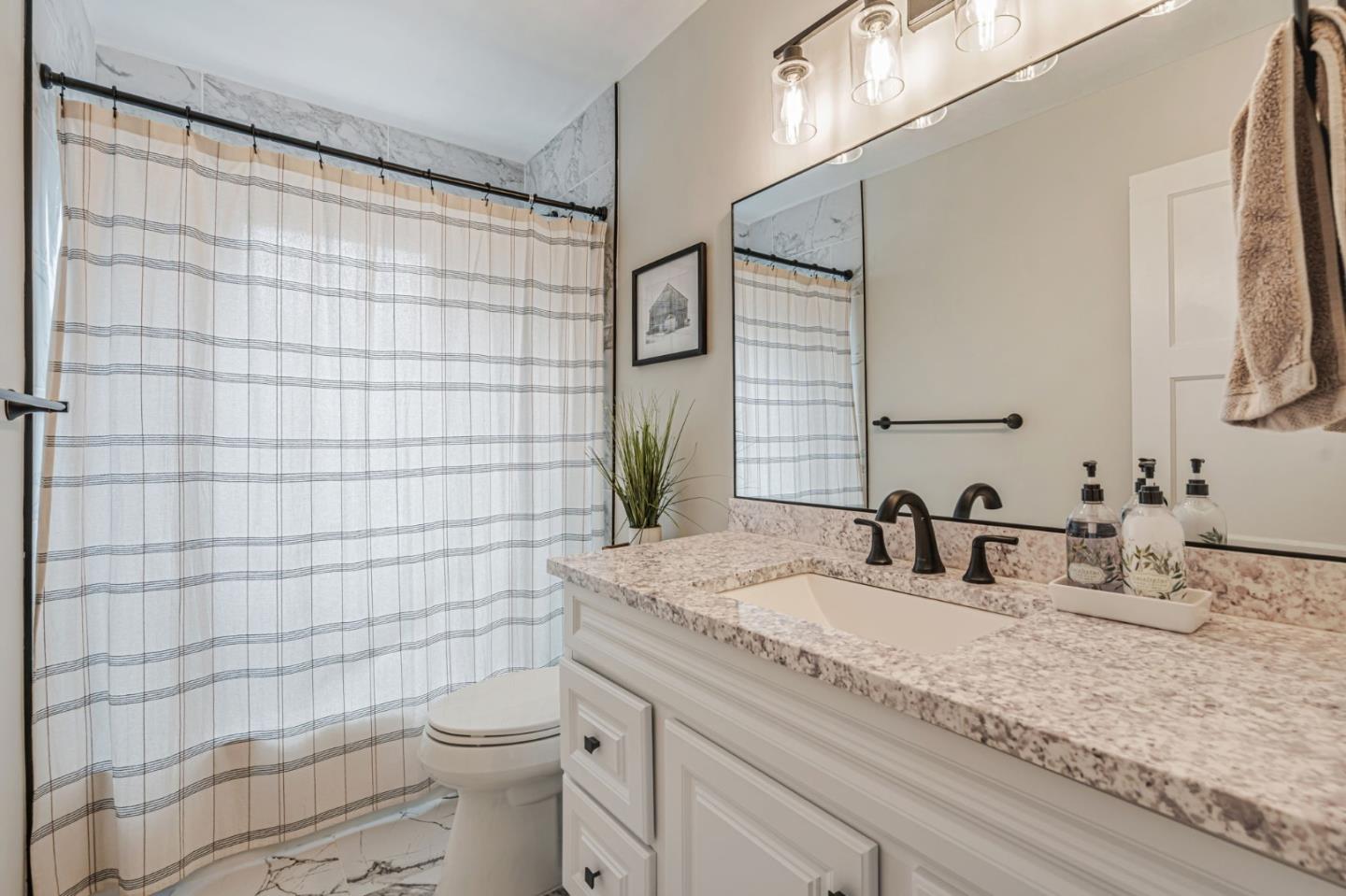 Detail Gallery Image 23 of 30 For 15867 Hesperian Blvd, San Lorenzo,  CA 94580 - 3 Beds | 1 Baths