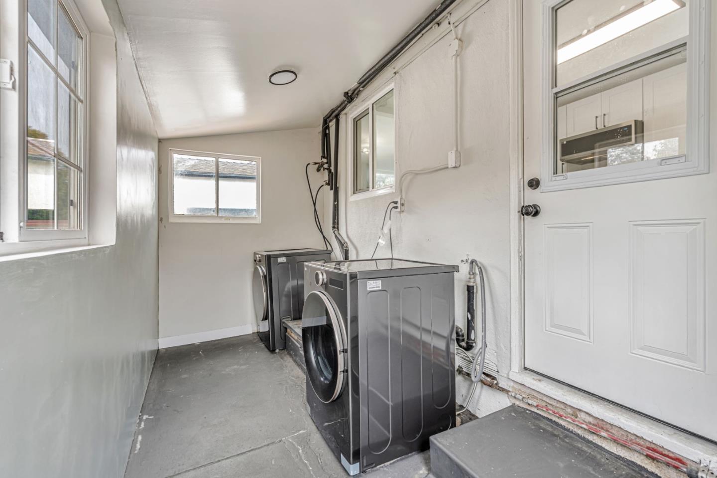 Detail Gallery Image 24 of 30 For 15867 Hesperian Blvd, San Lorenzo,  CA 94580 - 3 Beds | 1 Baths