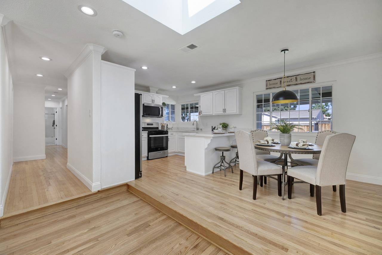 Detail Gallery Image 11 of 38 For 1075 Summerfield Dr, San Jose,  CA 95121 - 3 Beds | 2 Baths