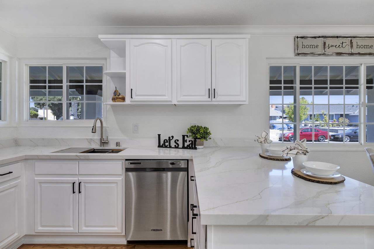 Detail Gallery Image 16 of 38 For 1075 Summerfield Dr, San Jose,  CA 95121 - 3 Beds | 2 Baths