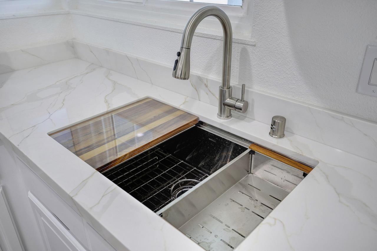 Detail Gallery Image 17 of 38 For 1075 Summerfield Dr, San Jose,  CA 95121 - 3 Beds | 2 Baths
