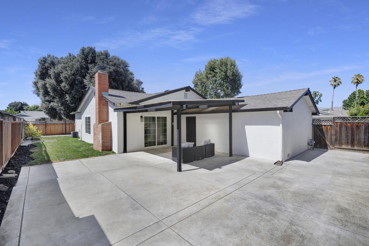 Detail Gallery Image 31 of 38 For 1075 Summerfield Dr, San Jose,  CA 95121 - 3 Beds | 2 Baths