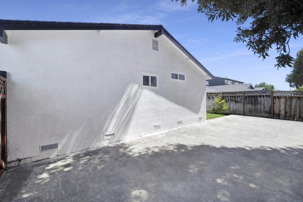 Detail Gallery Image 34 of 38 For 1075 Summerfield Dr, San Jose,  CA 95121 - 3 Beds | 2 Baths