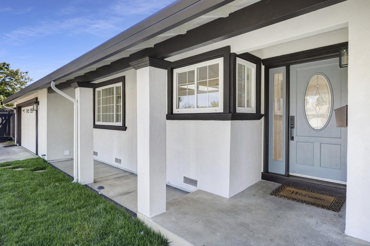 Detail Gallery Image 5 of 38 For 1075 Summerfield Dr, San Jose,  CA 95121 - 3 Beds | 2 Baths