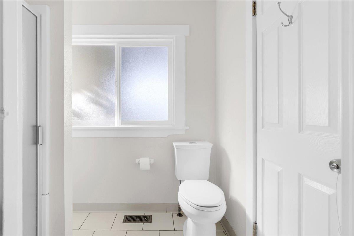 Detail Gallery Image 14 of 37 For 323 Rutland, San Jose,  CA 95128 - 2 Beds | 1 Baths