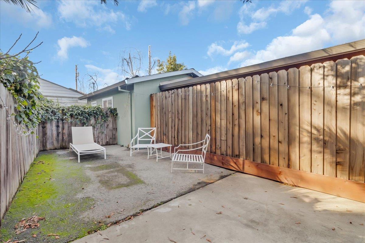 Detail Gallery Image 16 of 37 For 323 Rutland, San Jose,  CA 95128 - 2 Beds | 1 Baths