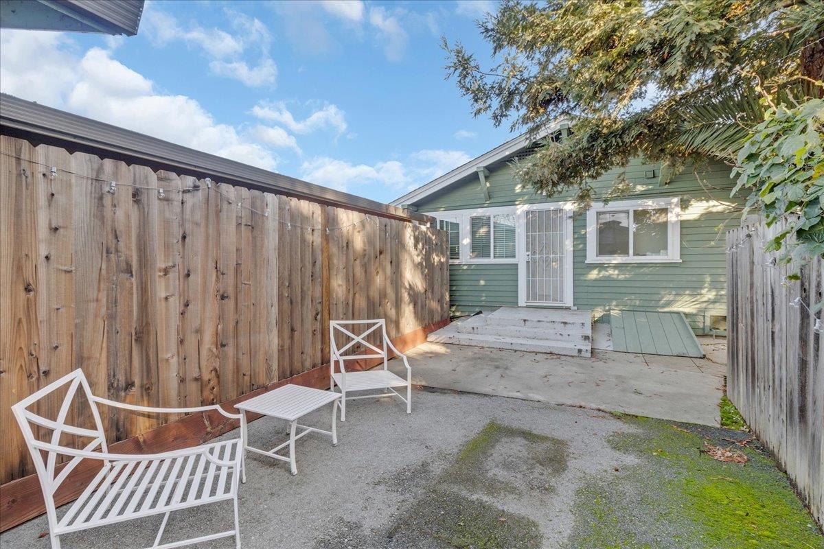 Detail Gallery Image 17 of 37 For 323 Rutland, San Jose,  CA 95128 - 2 Beds | 1 Baths