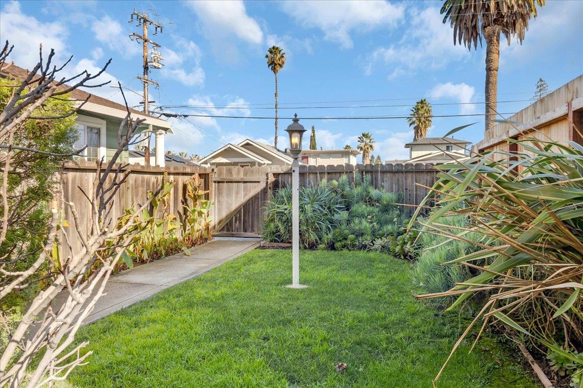 Detail Gallery Image 19 of 37 For 323 Rutland, San Jose,  CA 95128 - 2 Beds | 1 Baths