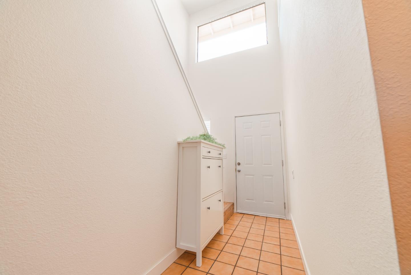 Detail Gallery Image 12 of 23 For 444 Sherwood Ct, Watsonville,  CA 95076 - 2 Beds | 2/1 Baths