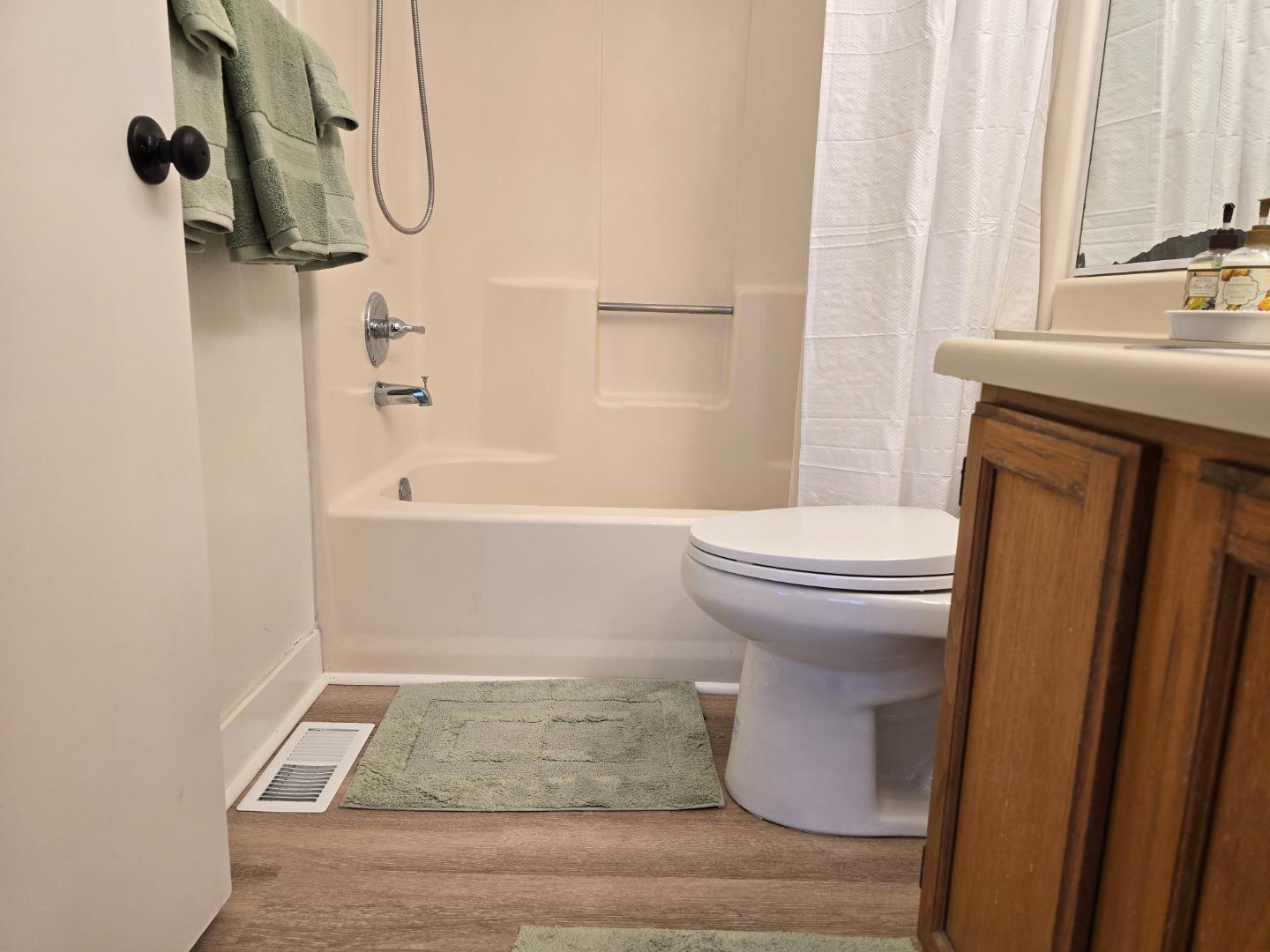 Detail Gallery Image 21 of 23 For 444 Sherwood Ct, Watsonville,  CA 95076 - 2 Beds | 2/1 Baths
