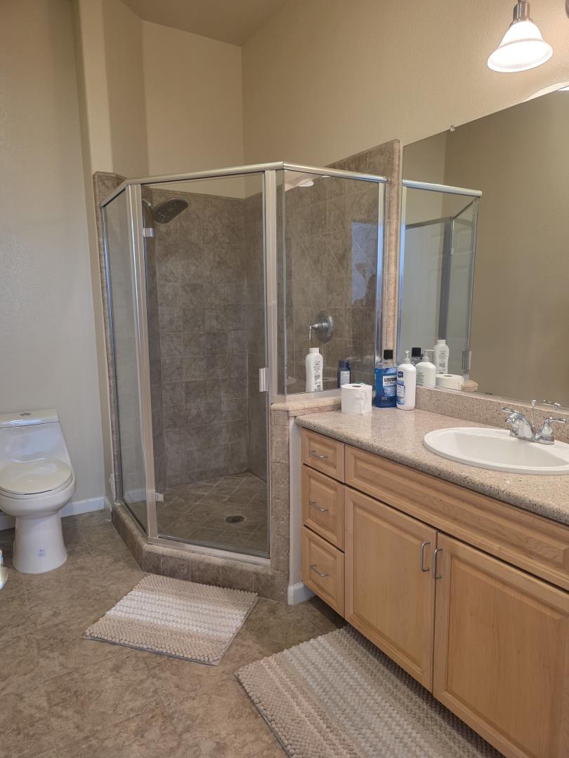 Detail Gallery Image 11 of 12 For 2681 Corde Terra Cir, San Jose,  CA 95111 - 4 Beds | 3/1 Baths