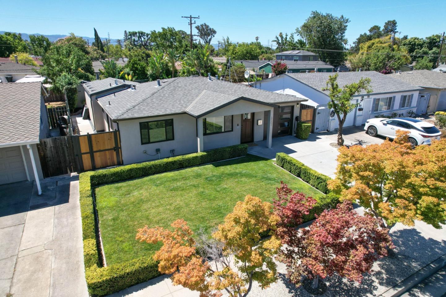 Detail Gallery Image 2 of 79 For 3101 Julio Ave, San Jose,  CA 95124 - 4 Beds | 2 Baths