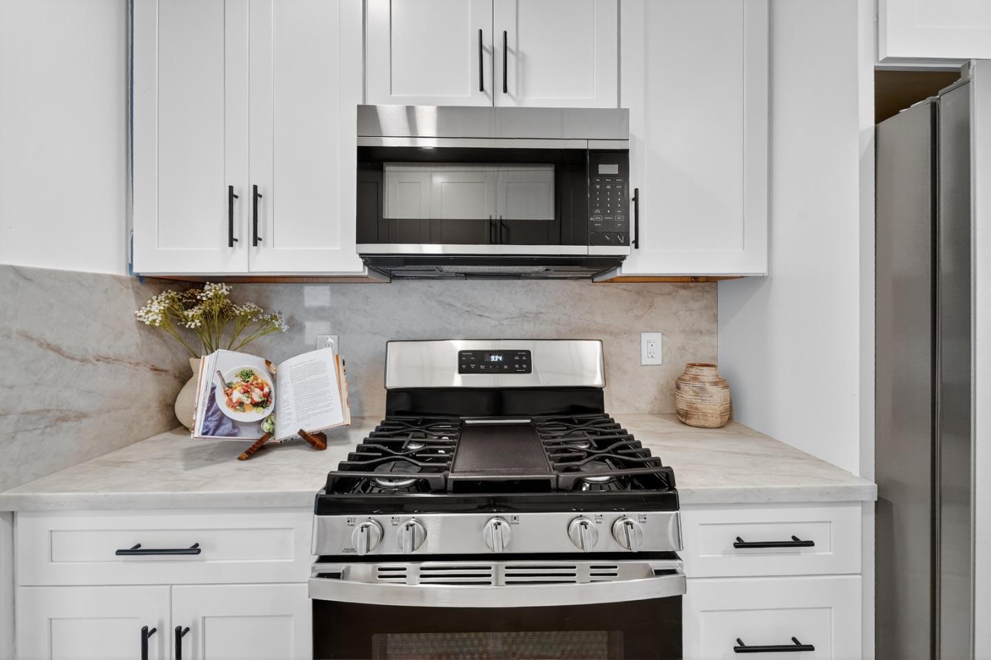 Detail Gallery Image 12 of 31 For 6392 Farm Hill Way, San Jose,  CA 95120 - 3 Beds | 2 Baths