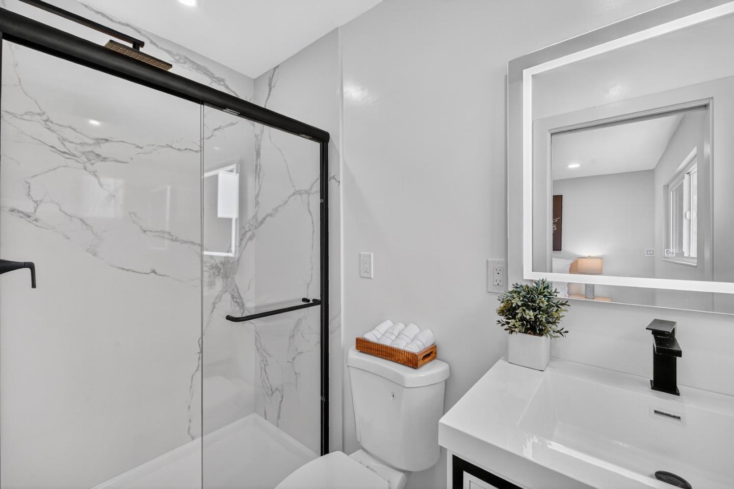 Detail Gallery Image 16 of 31 For 6392 Farm Hill Way, San Jose,  CA 95120 - 3 Beds | 2 Baths