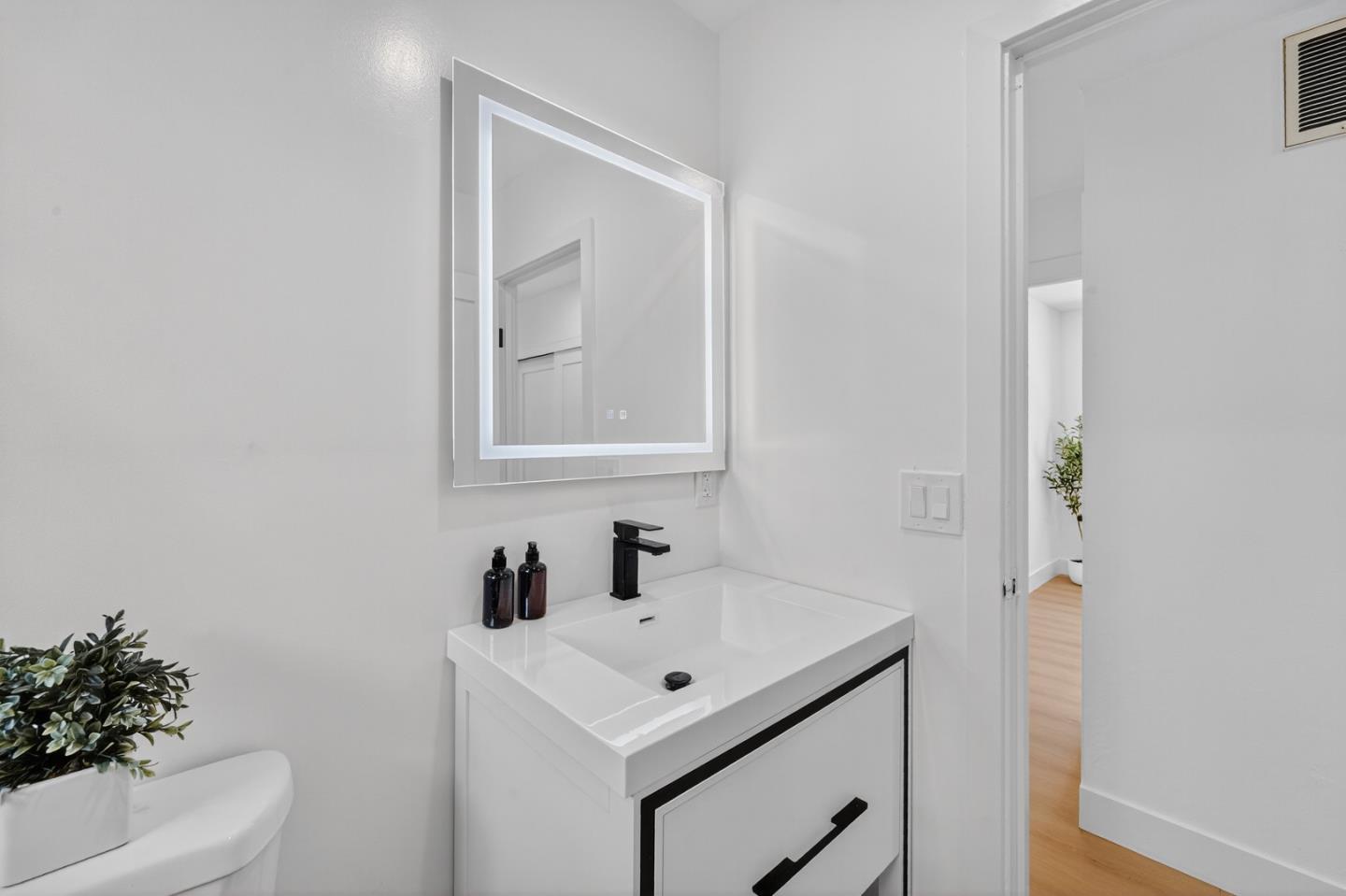 Detail Gallery Image 17 of 31 For 6392 Farm Hill Way, San Jose,  CA 95120 - 3 Beds | 2 Baths