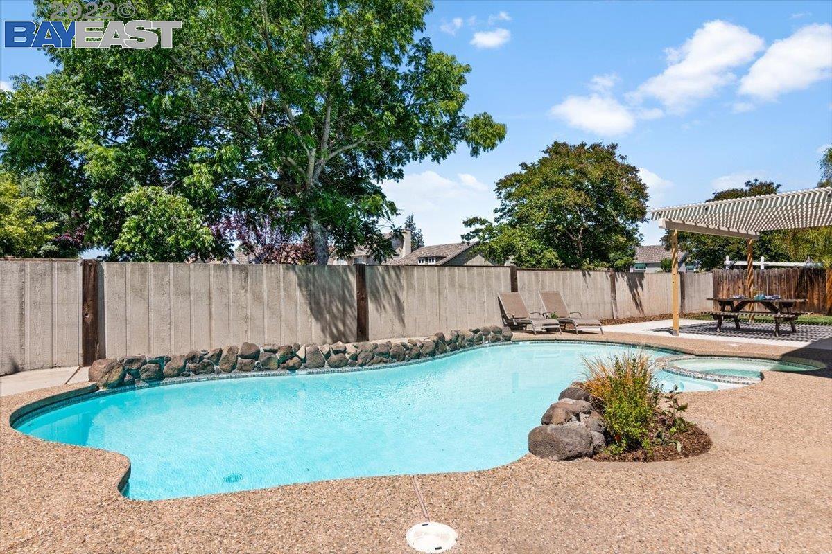 Detail Gallery Image 19 of 26 For 21 Lisa Ct, Brentwood,  CA 94513 - 4 Beds | 3 Baths