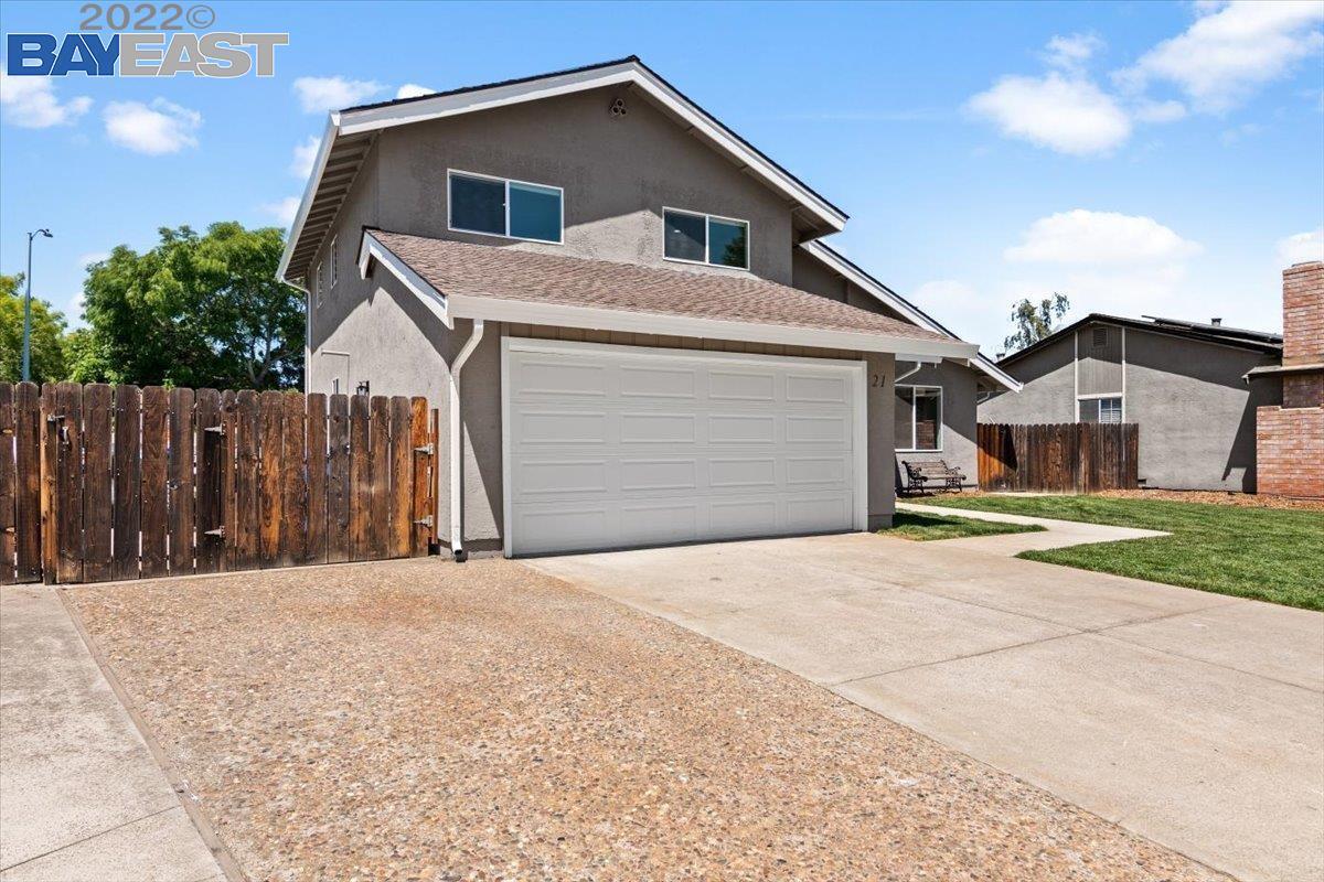 Detail Gallery Image 2 of 26 For 21 Lisa Ct, Brentwood,  CA 94513 - 4 Beds | 3 Baths