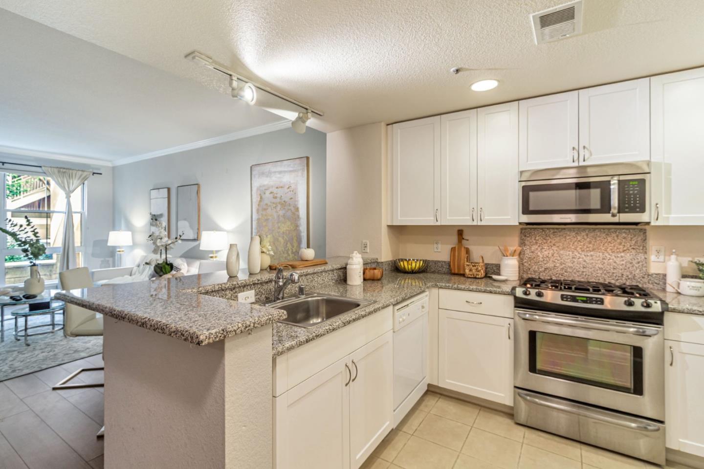 Detail Gallery Image 12 of 47 For 20488 Stevens Creek Blvd #1118,  Cupertino,  CA 95014 - 1 Beds | 1 Baths