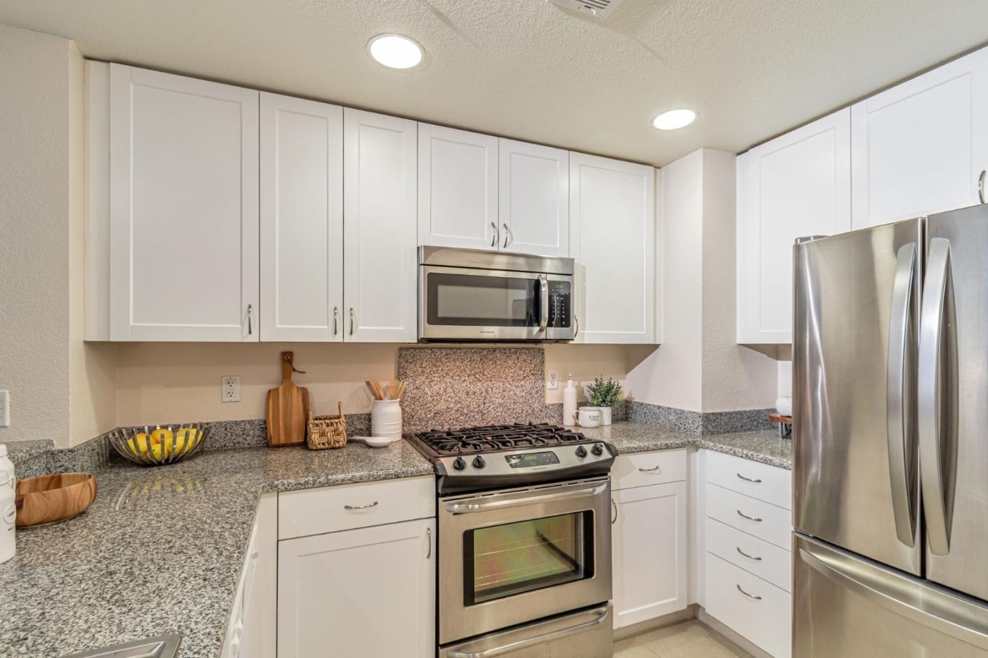 Detail Gallery Image 13 of 47 For 20488 Stevens Creek Blvd #1118,  Cupertino,  CA 95014 - 1 Beds | 1 Baths