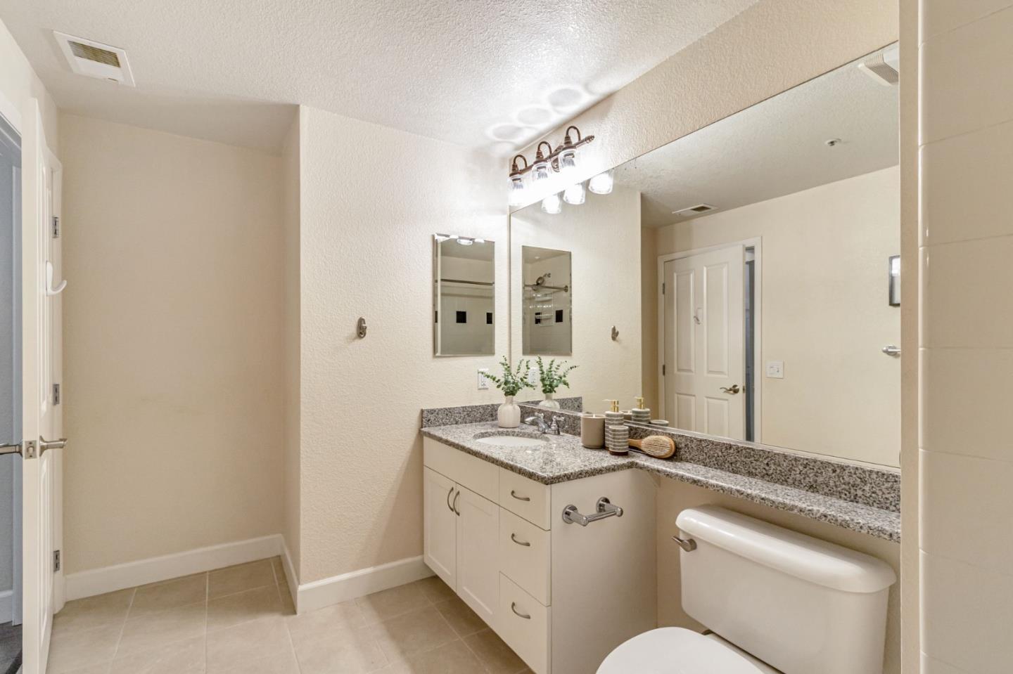 Detail Gallery Image 24 of 47 For 20488 Stevens Creek Blvd #1118,  Cupertino,  CA 95014 - 1 Beds | 1 Baths