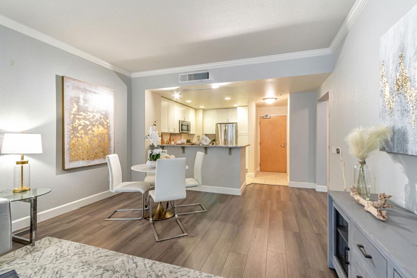 Detail Gallery Image 9 of 47 For 20488 Stevens Creek Blvd #1118,  Cupertino,  CA 95014 - 1 Beds | 1 Baths