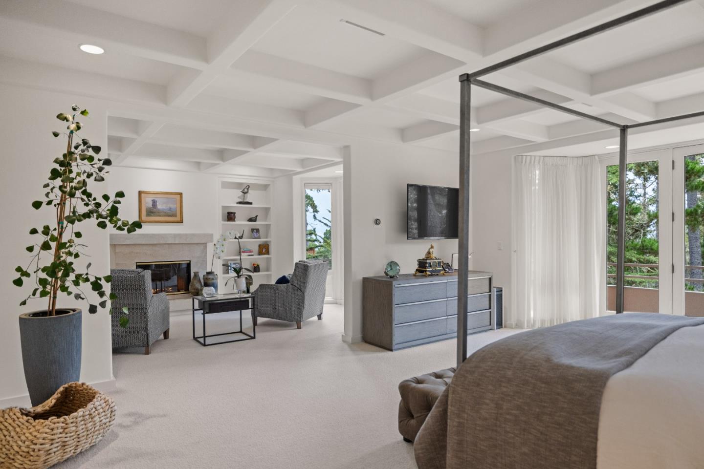 Detail Gallery Image 13 of 33 For 4043 Costado Rd, Pebble Beach,  CA 93953 - 4 Beds | 3/1 Baths