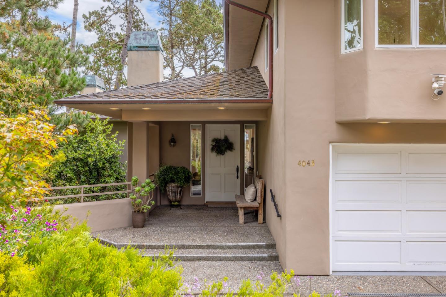 Detail Gallery Image 2 of 33 For 4043 Costado Rd, Pebble Beach,  CA 93953 - 4 Beds | 3/1 Baths