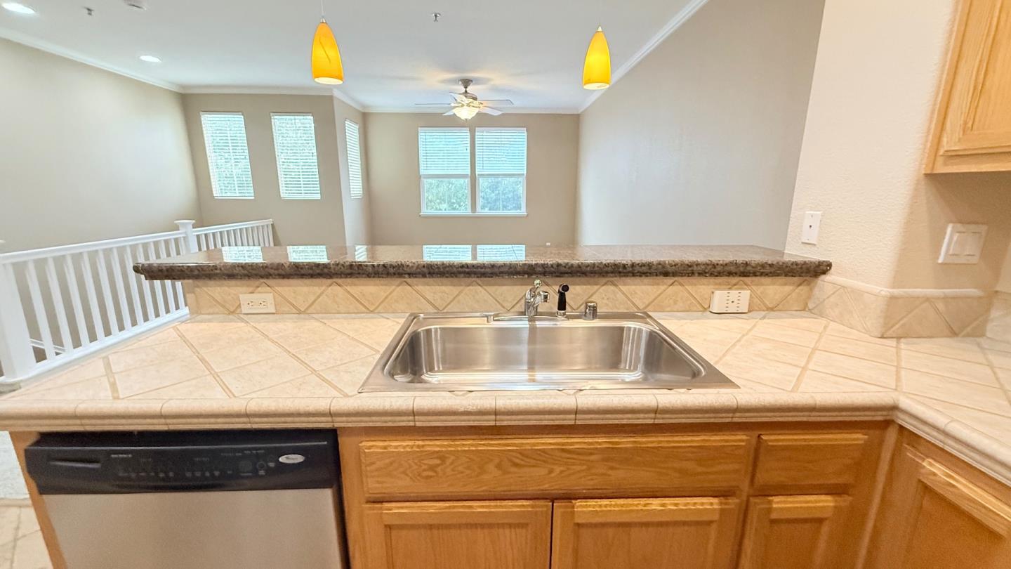 Detail Gallery Image 13 of 26 For 1031 Santa Rosa Ct, Watsonville,  CA 95076 - 2 Beds | 2 Baths