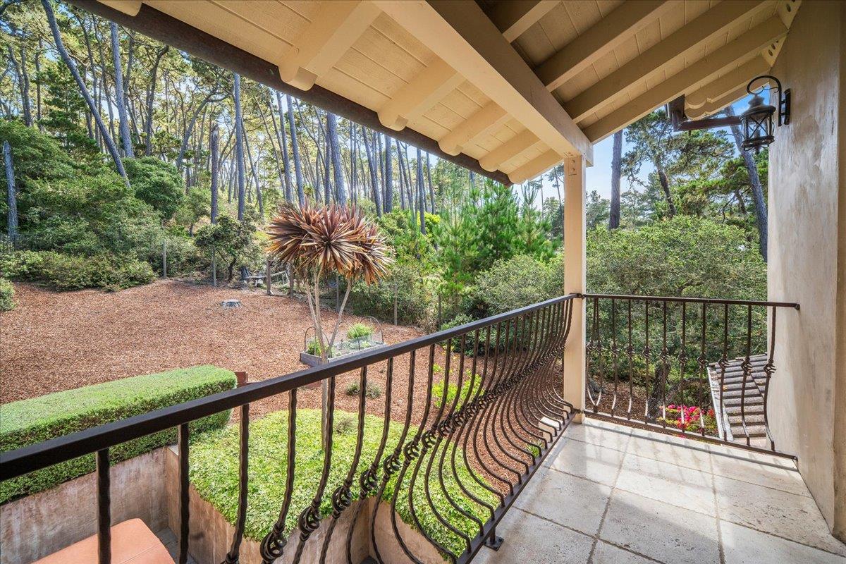 Detail Gallery Image 7 of 38 For 2970 Congress Road, Pebble Beach,  CA 93953 - 4 Beds | 3/1 Baths