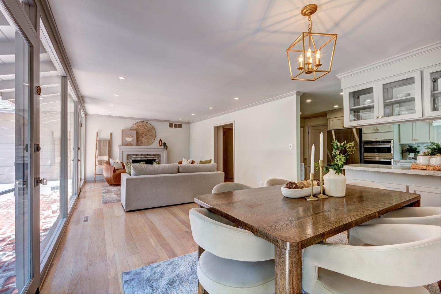 Detail Gallery Image 10 of 29 For 2628 Delaware Ave, Redwood City,  CA 94061 - 4 Beds | 2 Baths