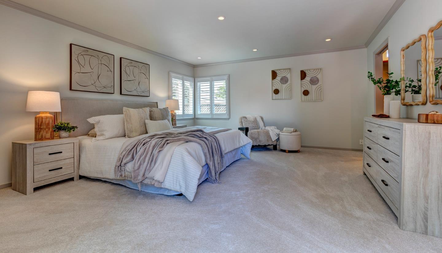 Detail Gallery Image 13 of 29 For 2628 Delaware Ave, Redwood City,  CA 94061 - 4 Beds | 2 Baths