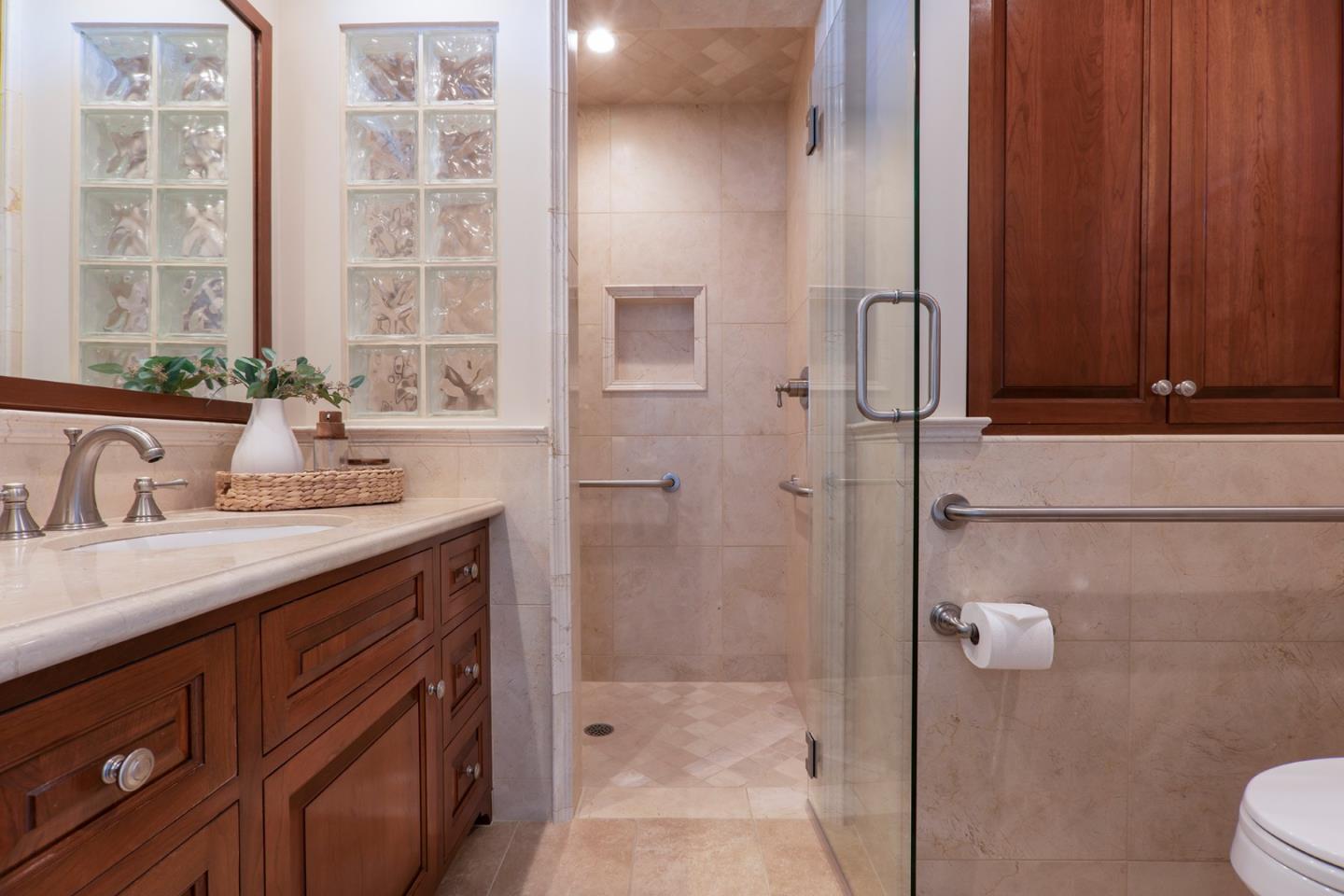 Detail Gallery Image 14 of 29 For 2628 Delaware Ave, Redwood City,  CA 94061 - 4 Beds | 2 Baths