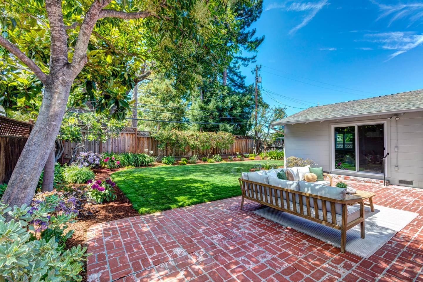 Detail Gallery Image 20 of 29 For 2628 Delaware Ave, Redwood City,  CA 94061 - 4 Beds | 2 Baths
