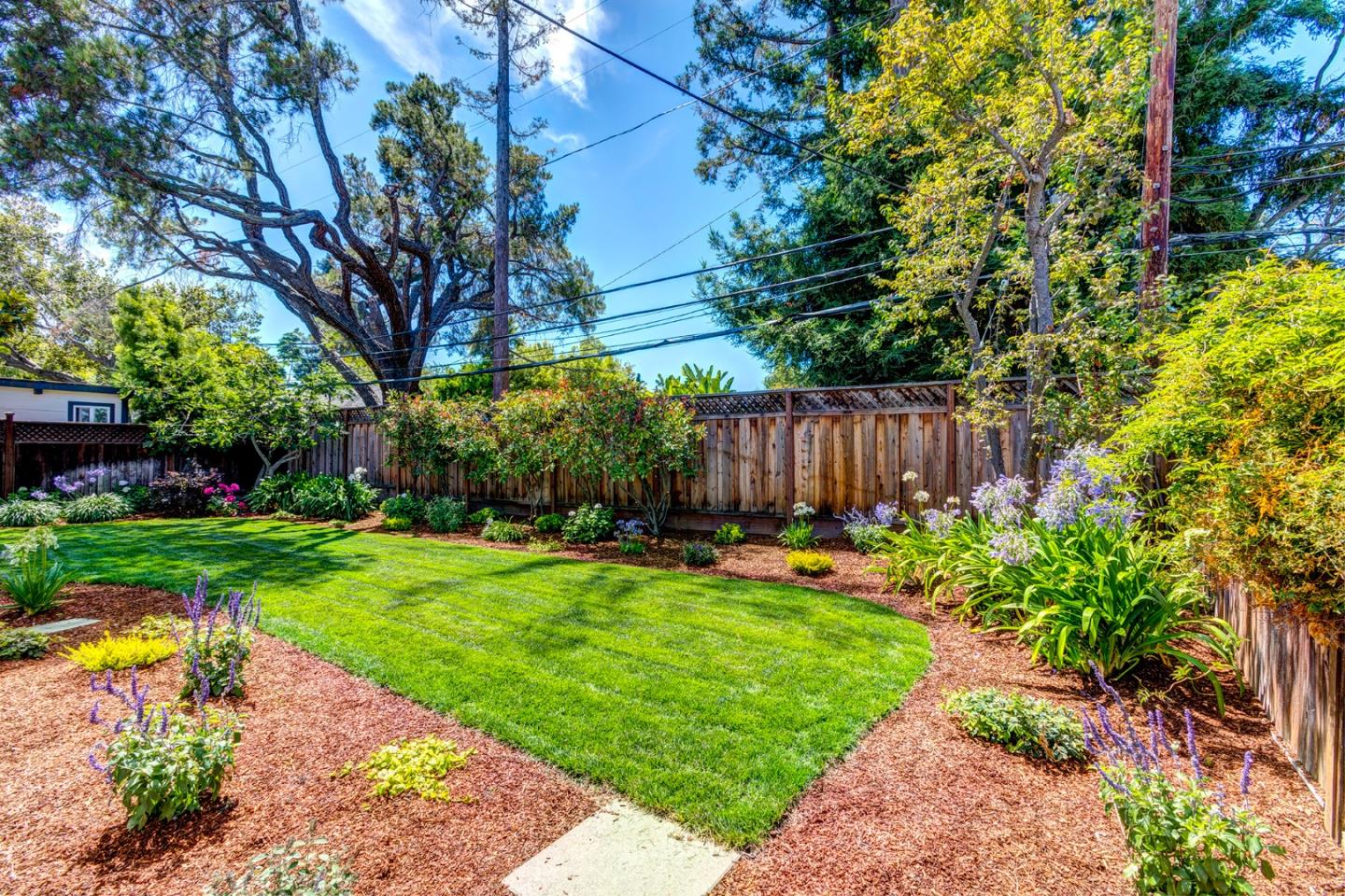 Detail Gallery Image 23 of 29 For 2628 Delaware Ave, Redwood City,  CA 94061 - 4 Beds | 2 Baths