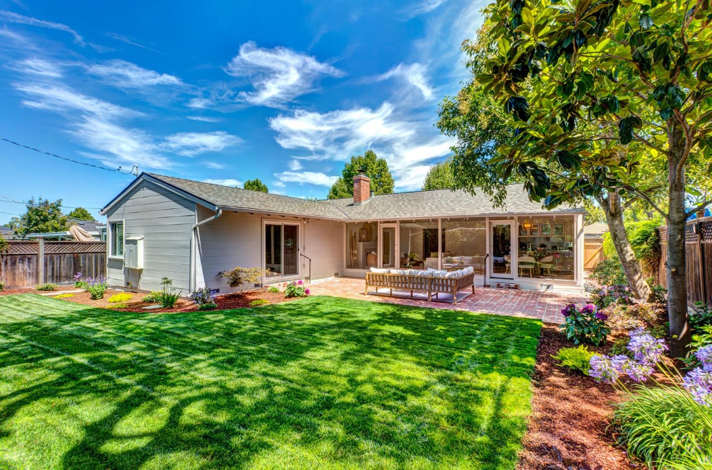 Detail Gallery Image 25 of 29 For 2628 Delaware Ave, Redwood City,  CA 94061 - 4 Beds | 2 Baths