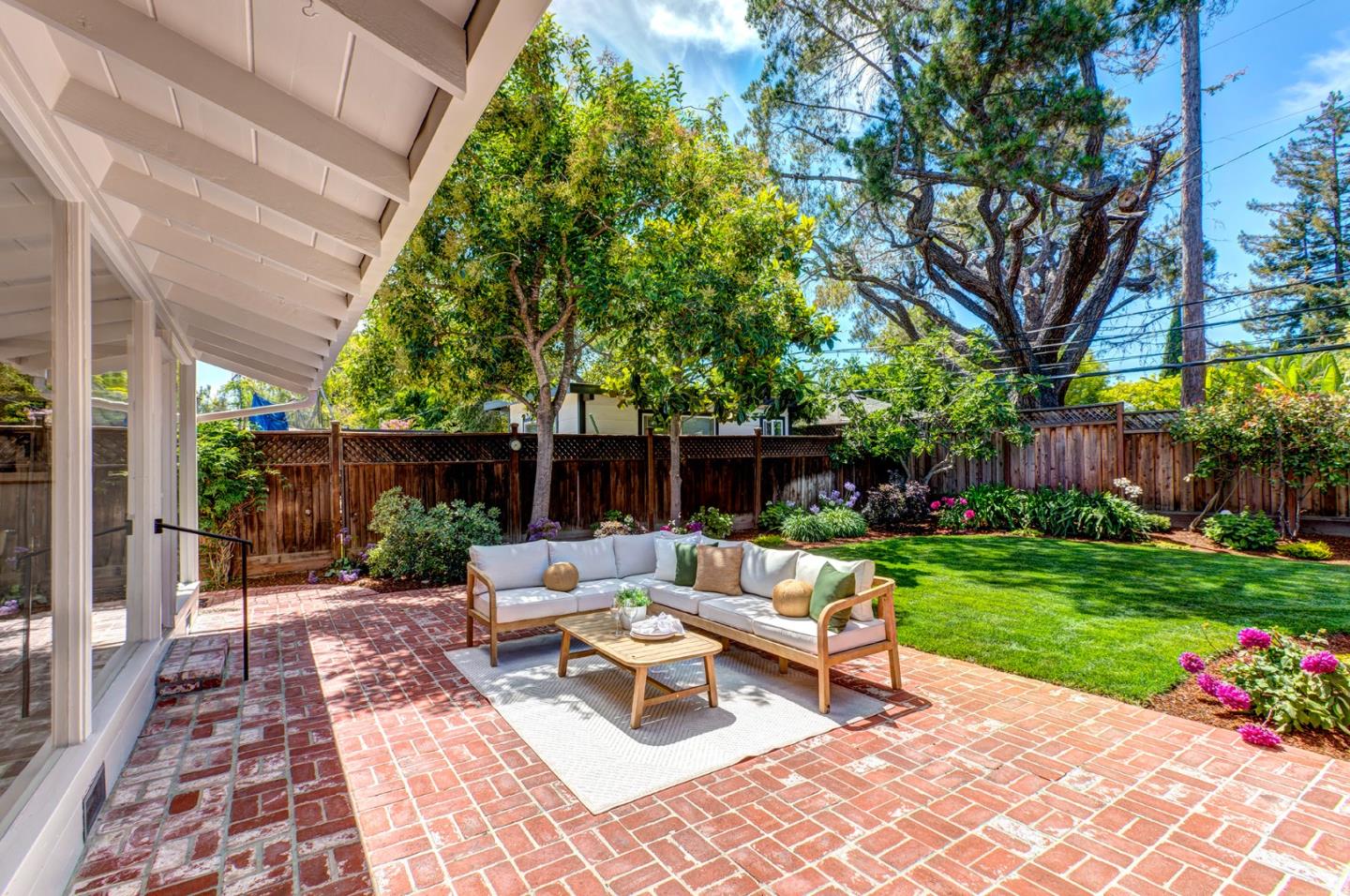 Detail Gallery Image 26 of 29 For 2628 Delaware Ave, Redwood City,  CA 94061 - 4 Beds | 2 Baths