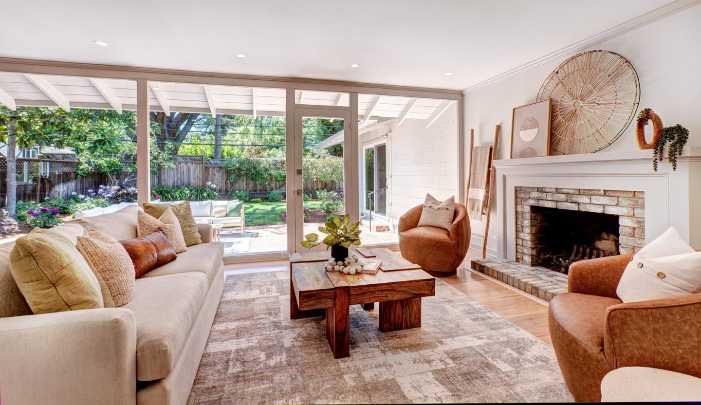 Detail Gallery Image 8 of 29 For 2628 Delaware Ave, Redwood City,  CA 94061 - 4 Beds | 2 Baths