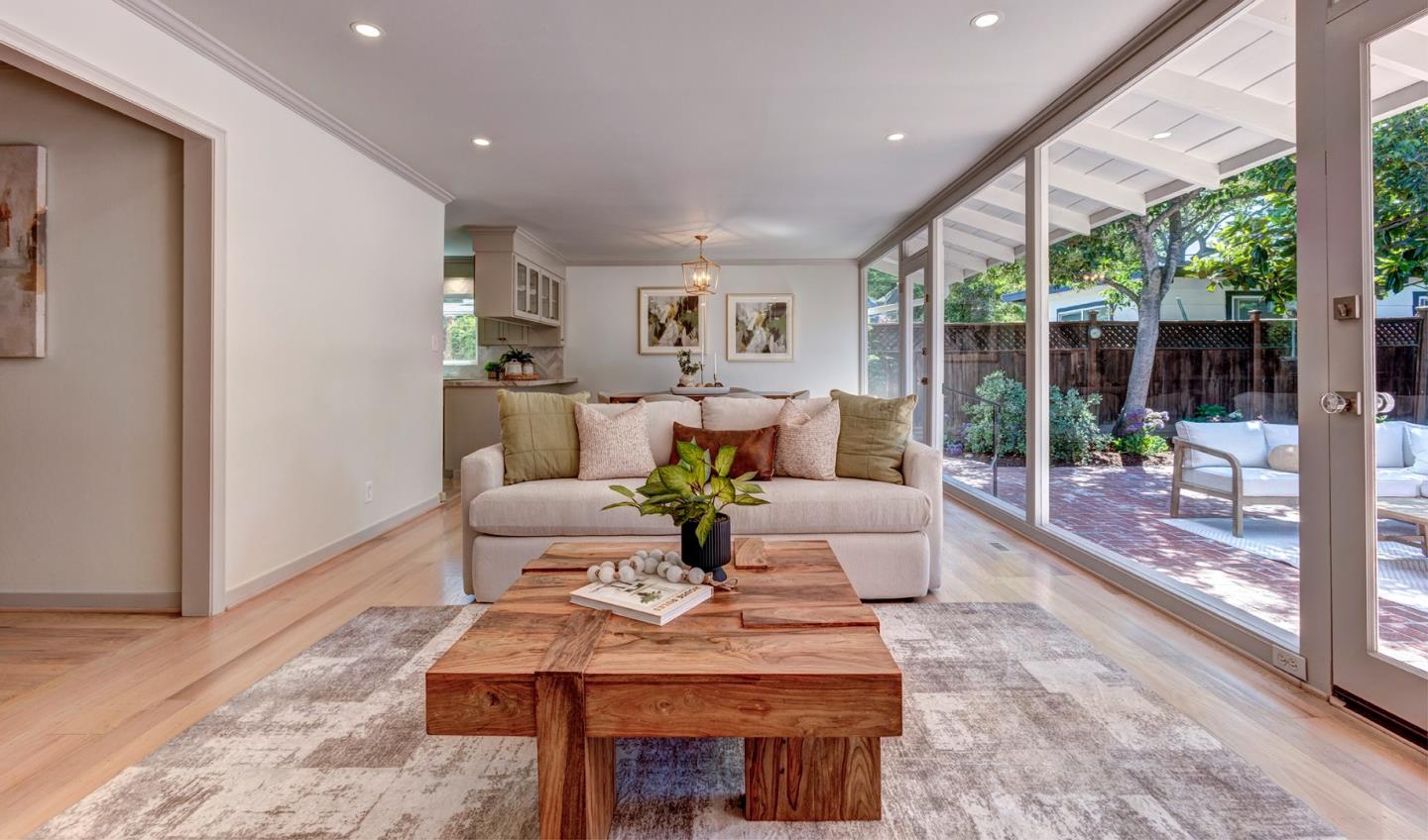 Detail Gallery Image 9 of 29 For 2628 Delaware Ave, Redwood City,  CA 94061 - 4 Beds | 2 Baths