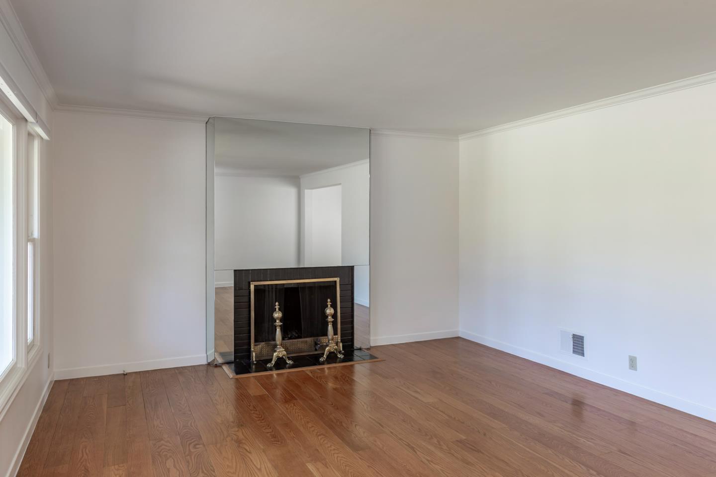 Detail Gallery Image 6 of 30 For 525 Colgate Way, San Mateo,  CA 94402 - 3 Beds | 2 Baths