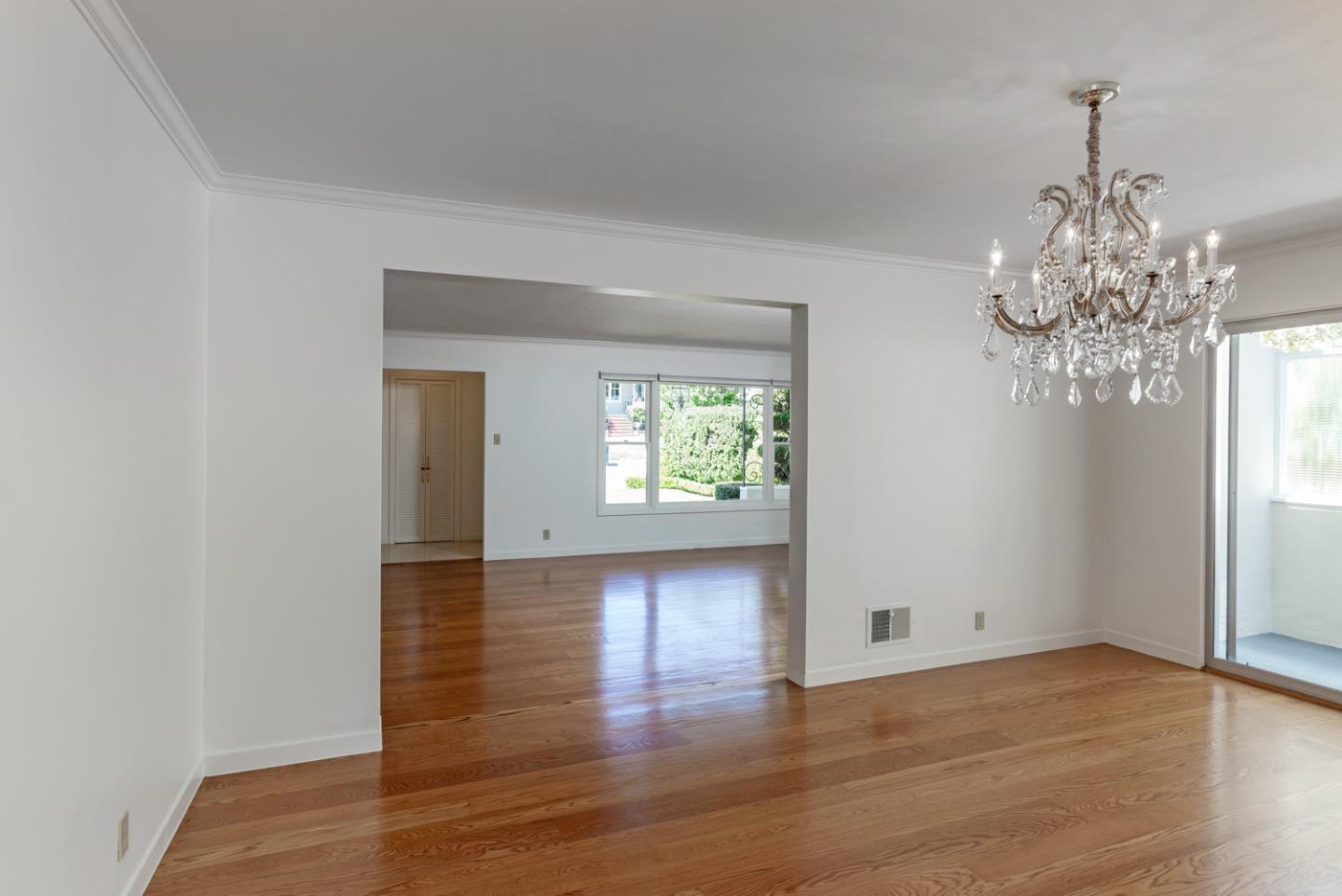 Detail Gallery Image 8 of 30 For 525 Colgate Way, San Mateo,  CA 94402 - 3 Beds | 2 Baths