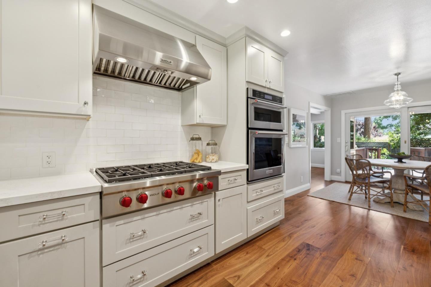 Detail Gallery Image 16 of 42 For 1 Hampton Ct, Los Altos,  CA 94022 - 4 Beds | 2/1 Baths