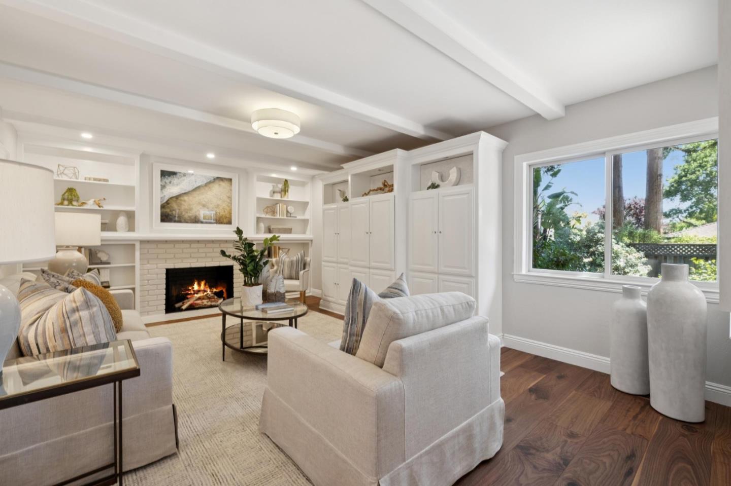 Detail Gallery Image 17 of 42 For 1 Hampton Ct, Los Altos,  CA 94022 - 4 Beds | 2/1 Baths